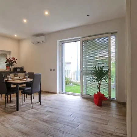 Casa Lina * تيرانو